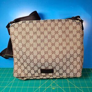 GUCCI BROWN ORIGINAL GG CANVAS FLAP MESSENGER BAG UNISEX